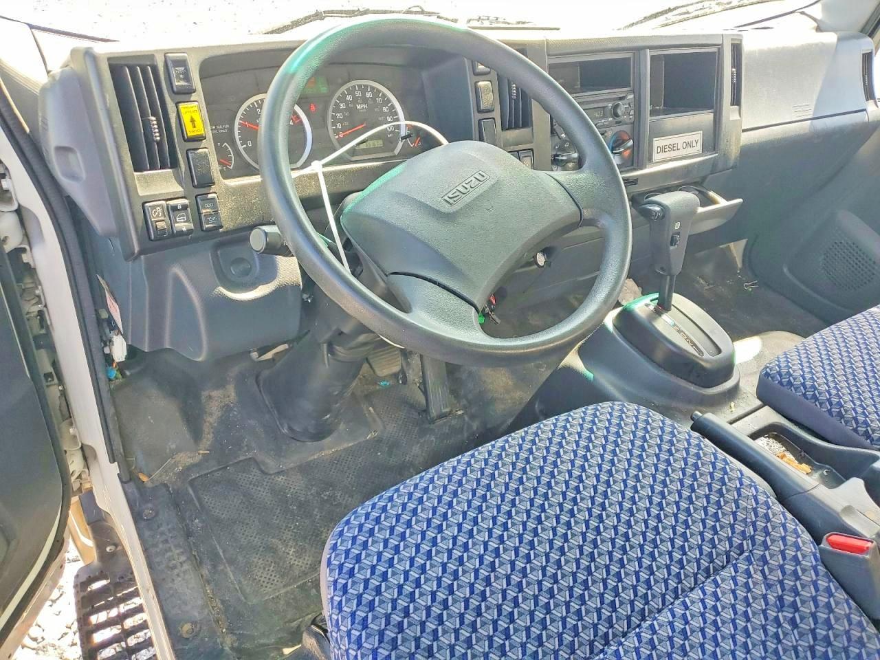 2024 Isuzu NRR BOX Truck