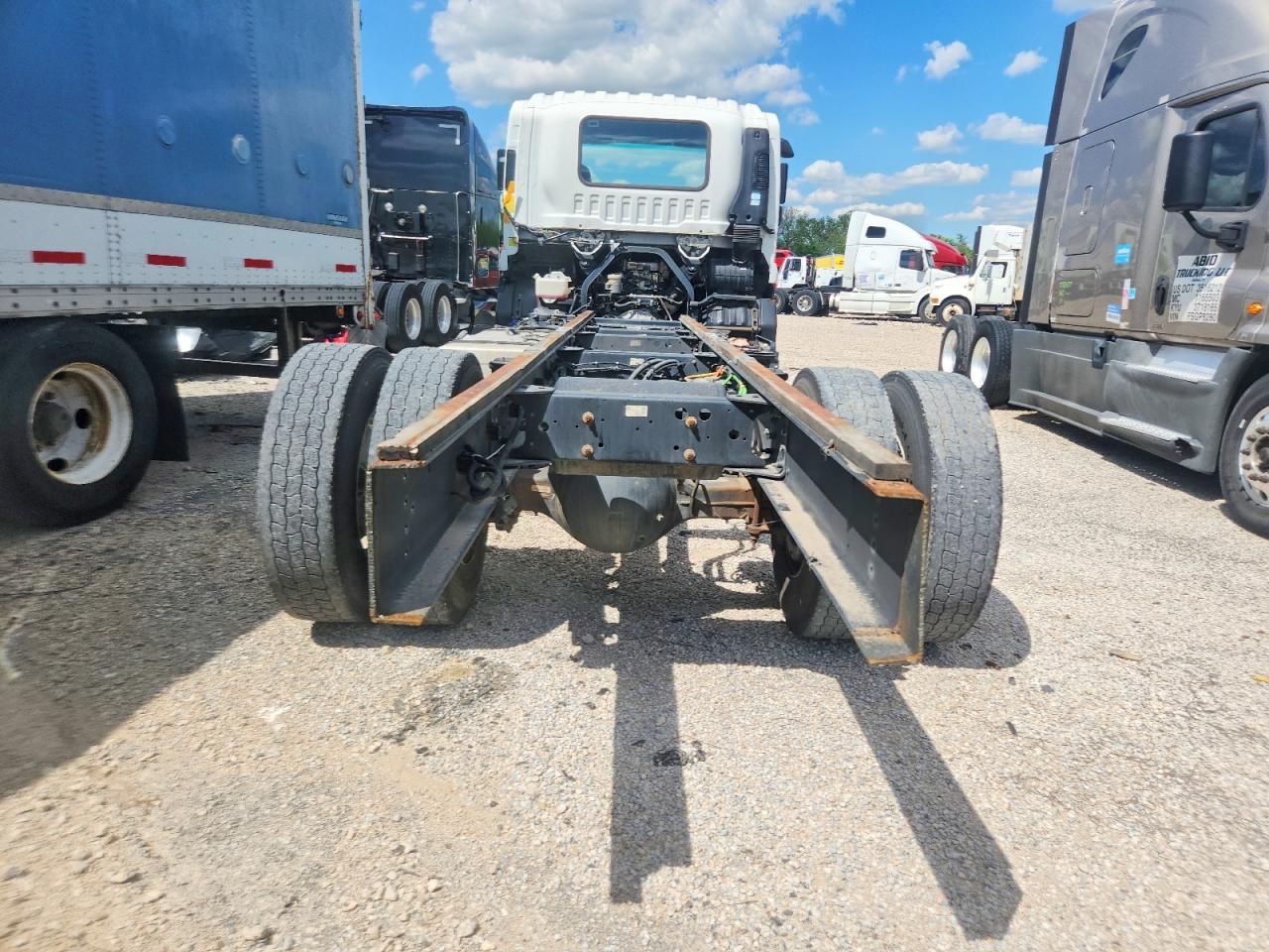 2019 Isuzu FTR Truck Cab AND Chassis