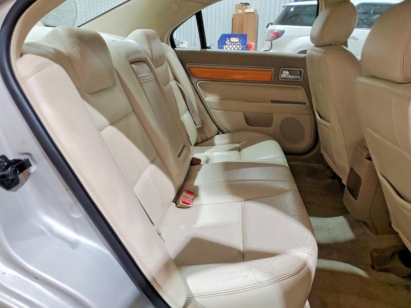 2007 Lincoln Townhouse MKZ