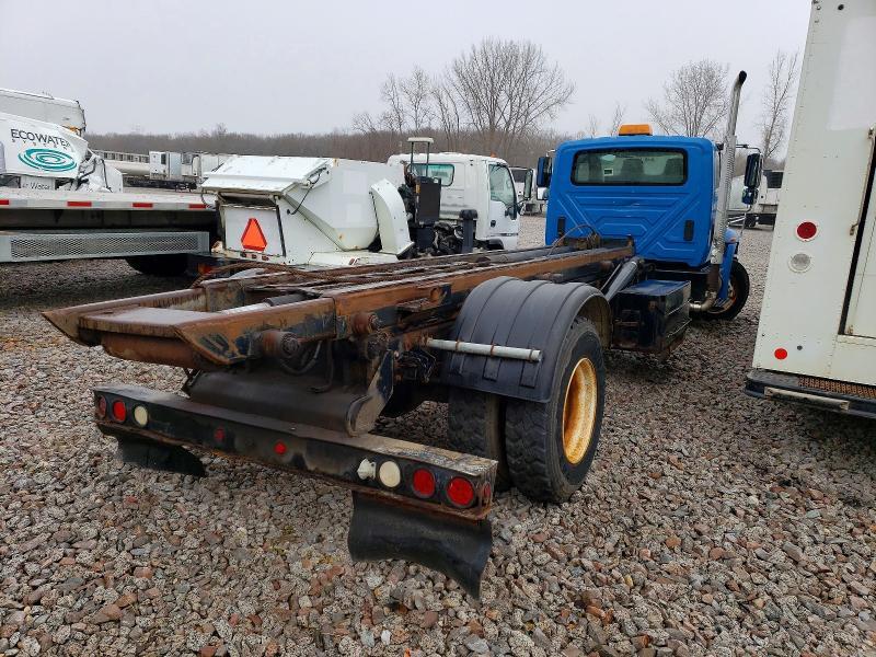 2004 International 4400 Roll-off Container Truck