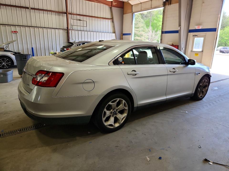 2010 Ford Taurus sel