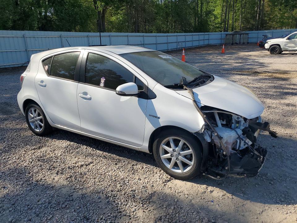 2013 Toyota Prius c Three