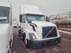 Salvage trucks for sale at Mcfarland, WI auction: 2018 Volvo VNL Semi Truck