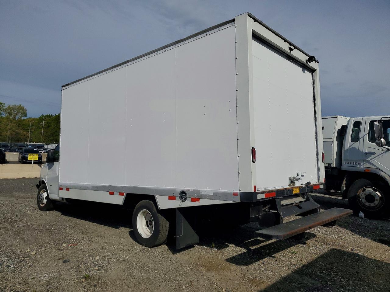 2024 GMC Savana Refrigerated BOX Truck
