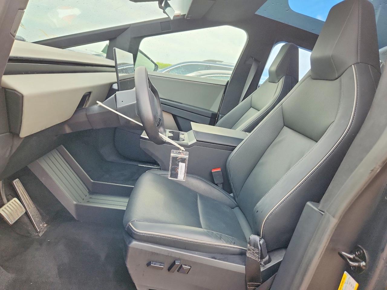 2024 Tesla Cybertruck