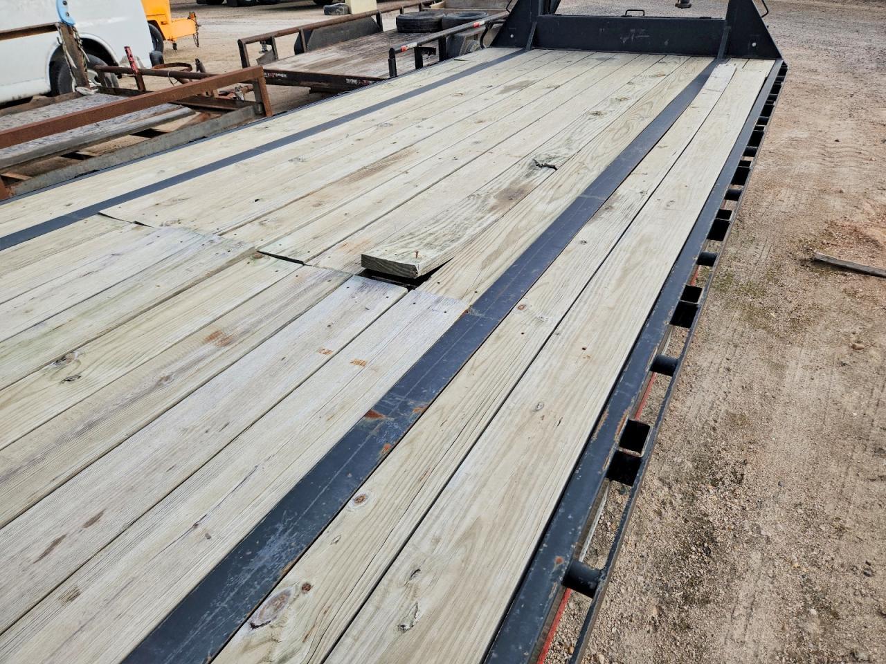 2023 Rawmaxx FDX-40-27K Equipment Trailer