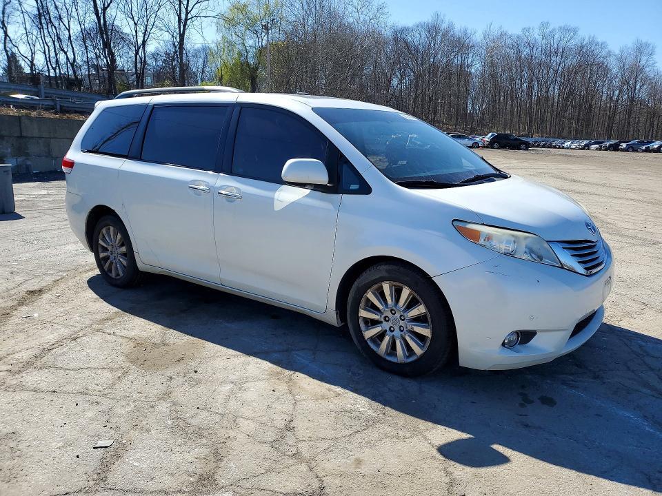 2012 Toyota Sienna Limited 7-passenger