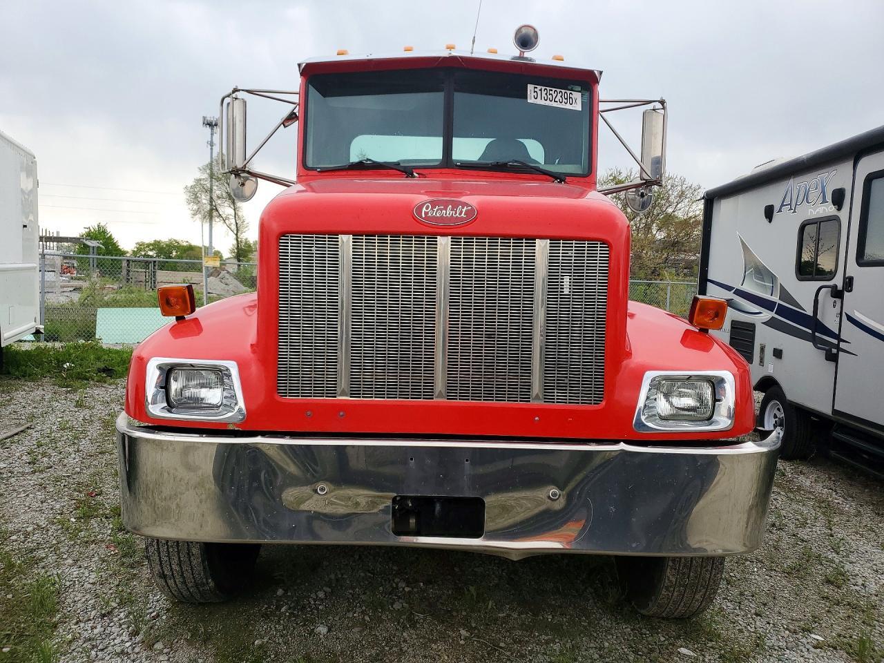 2003 Peterbilt 330 Flatbed Truck