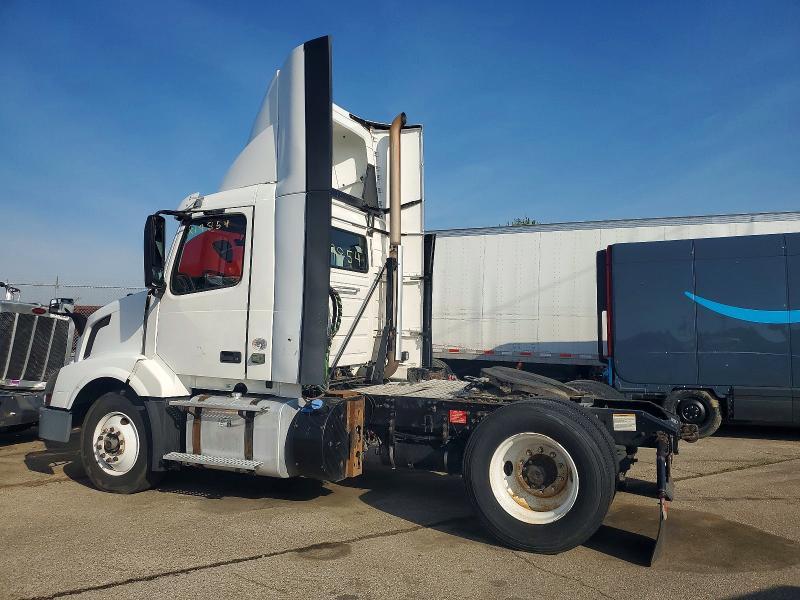 2017 Volvo VN VNL-Semi Truck