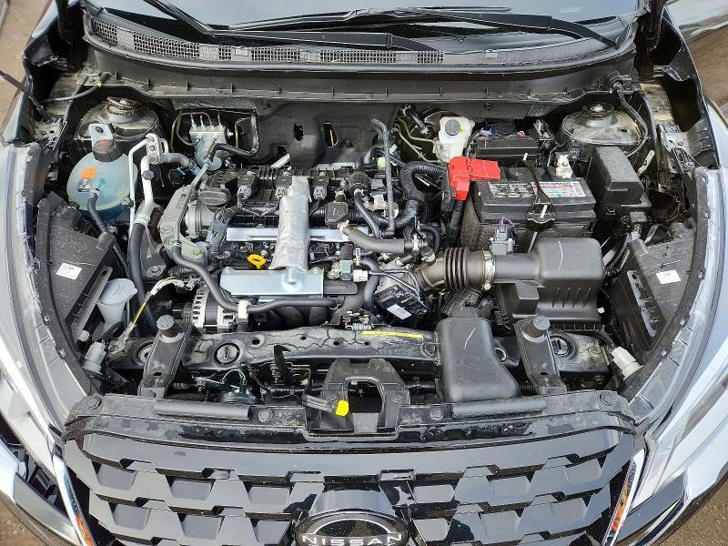 2025 Nissan Kicks Play sv