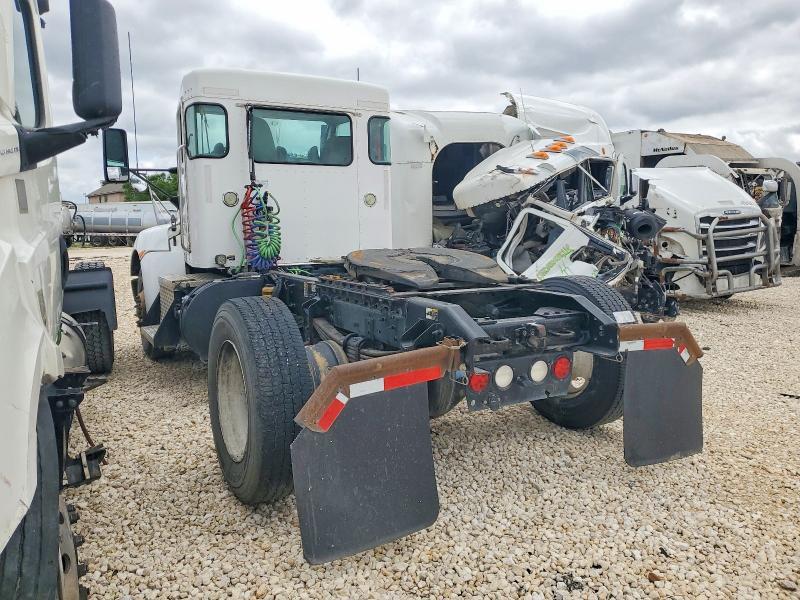 2015 Kenworth T370 Semi Truck