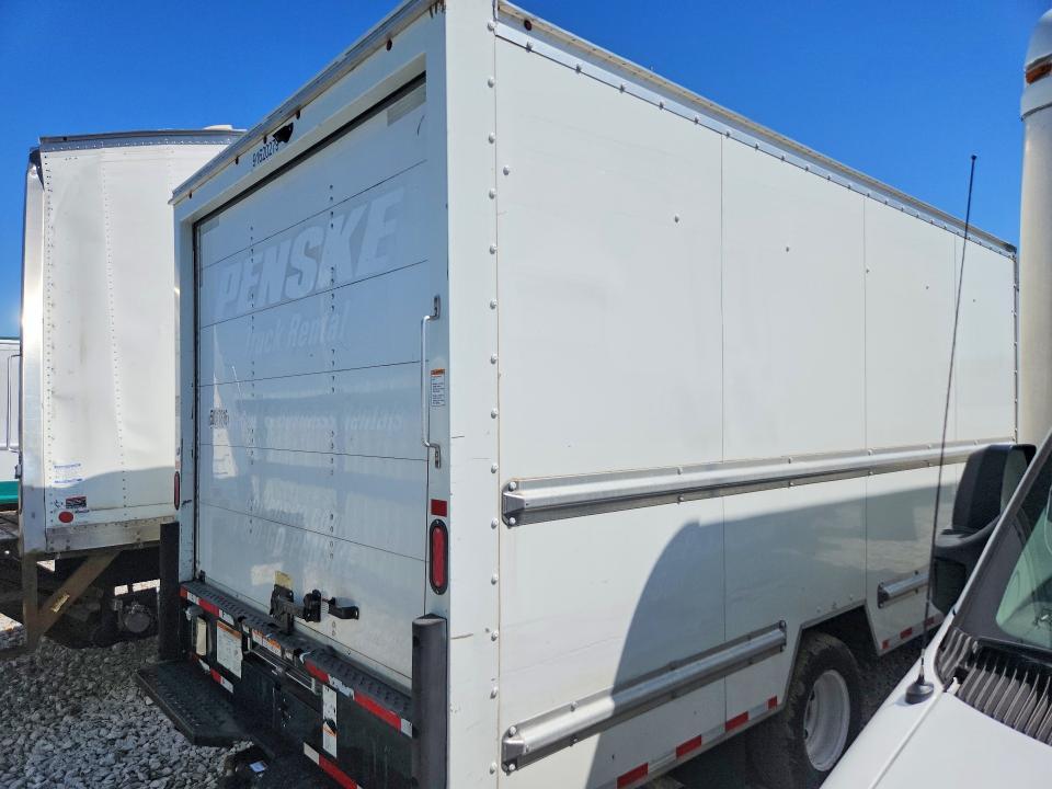 2021 GMC Savana BOX Truck