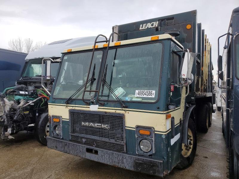 2004 Mack LE603 Refuse Truck