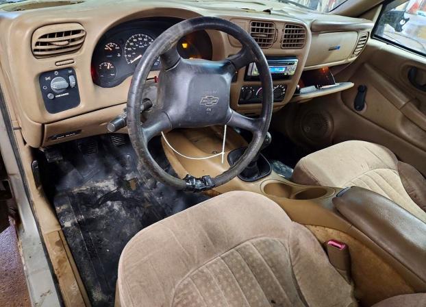 2001 Chevrolet S Truck S10