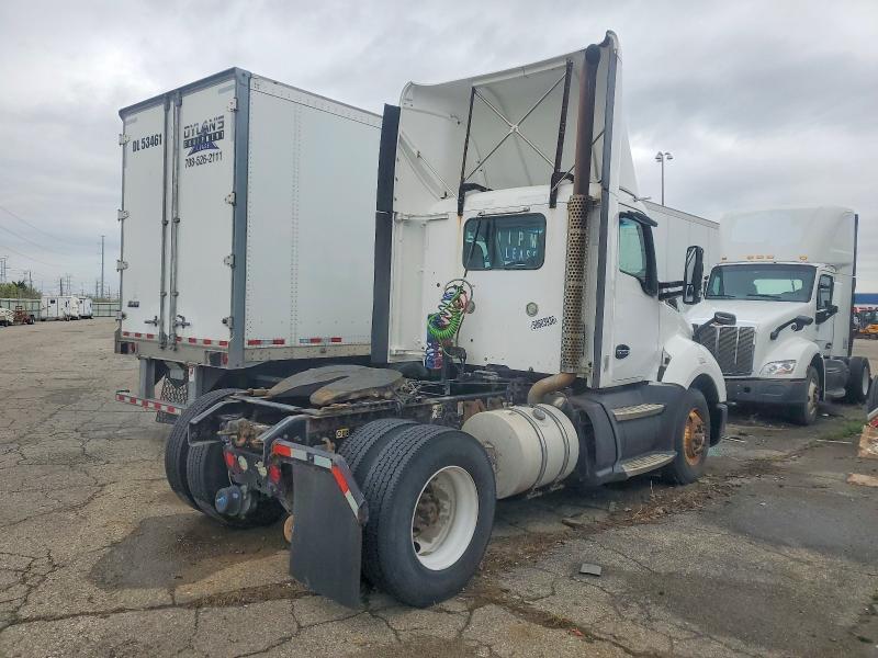 2016 Kenworth T680 Semi Truck
