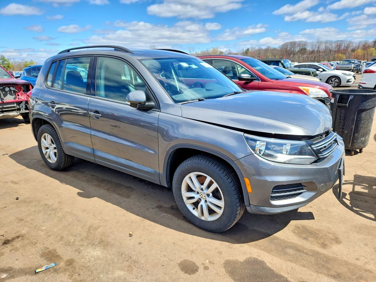 2015 Volkswagen Tiguan s