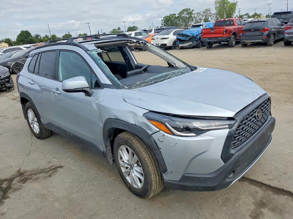 2024 Toyota Corolla Cross le