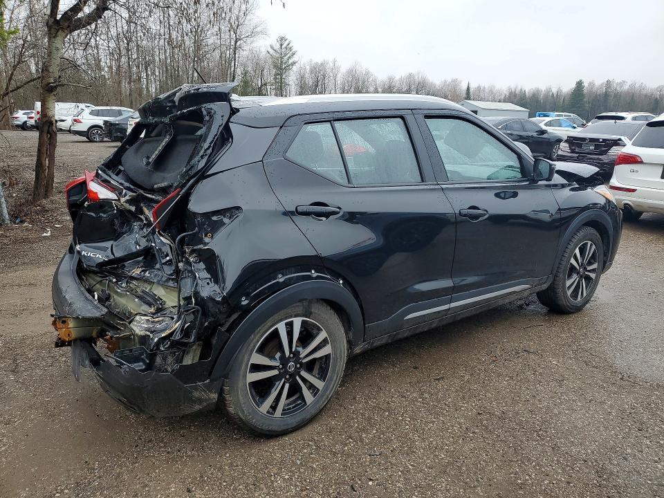 2019 Nissan Kicks s