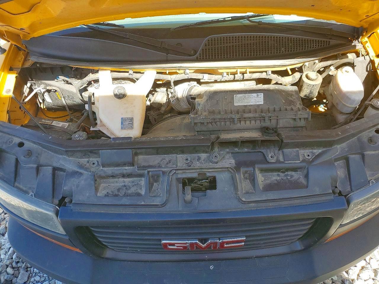 2022 GMC Savana Cutaway G4500