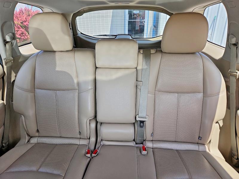 2017 Nissan Pathfinder Platinum