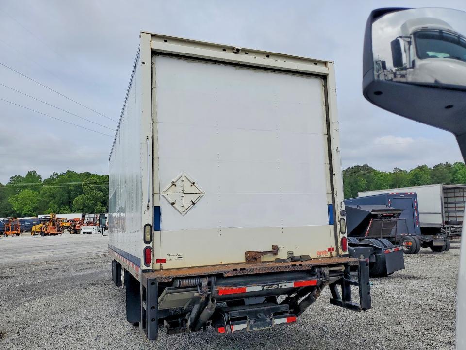 2017 Isuzu NRR BOX Truck