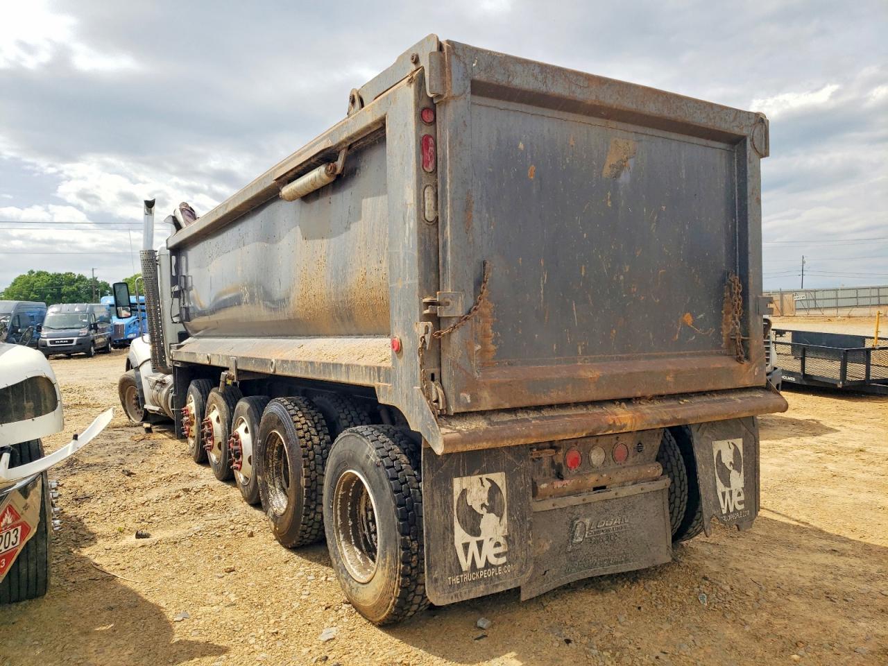 2021 Kenworth Construction T880
