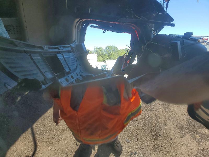 2016 Freightliner Cascadia 125