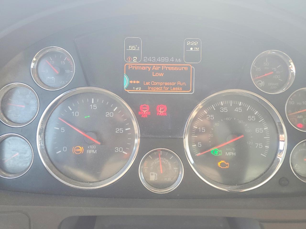 2015 Kenworth T880 Dump Truck