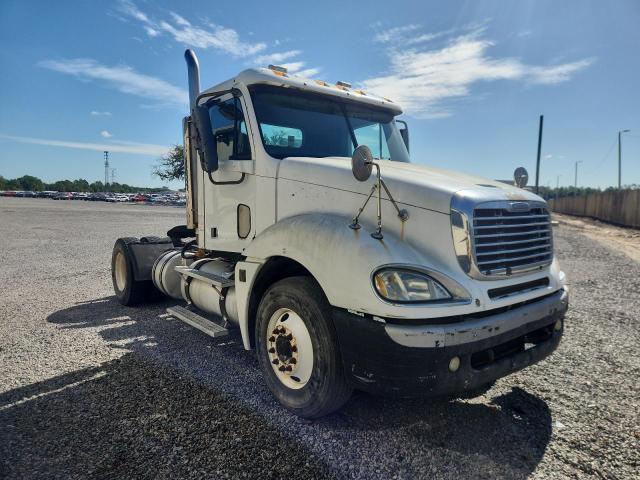 2007 Freigliner 2007 Freightliner Columbia 120 Semi Truck