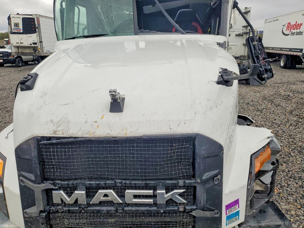 2023 Mack Anthem Semi Truck