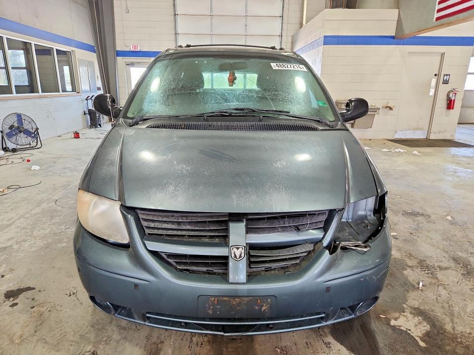2005 Dodge Grand Caravan sxt
