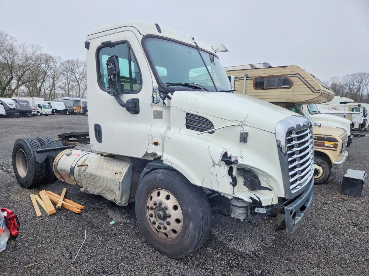 2018 Freightliner Cascadia 113 Semi Truck