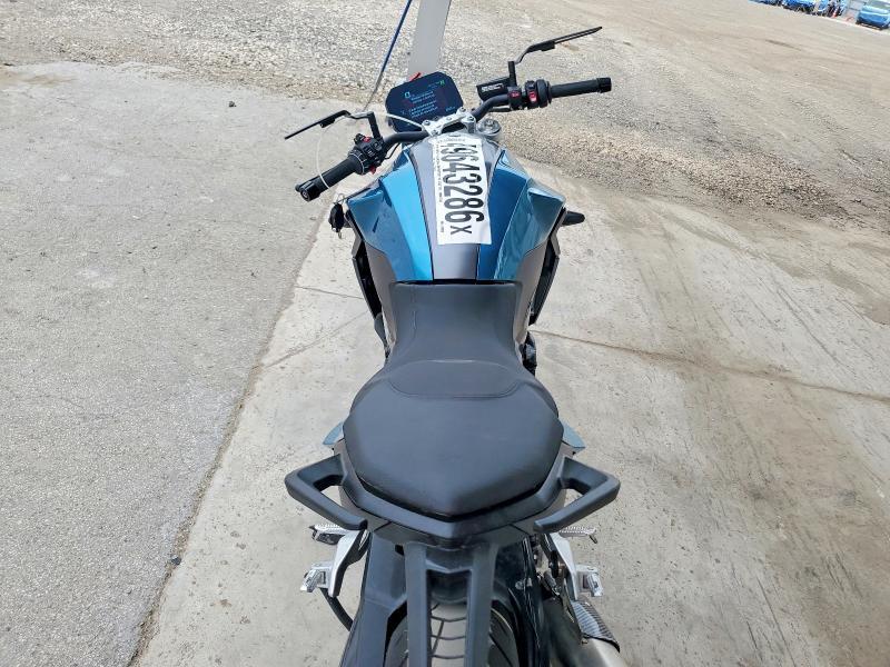 2025 BMW F 900 R