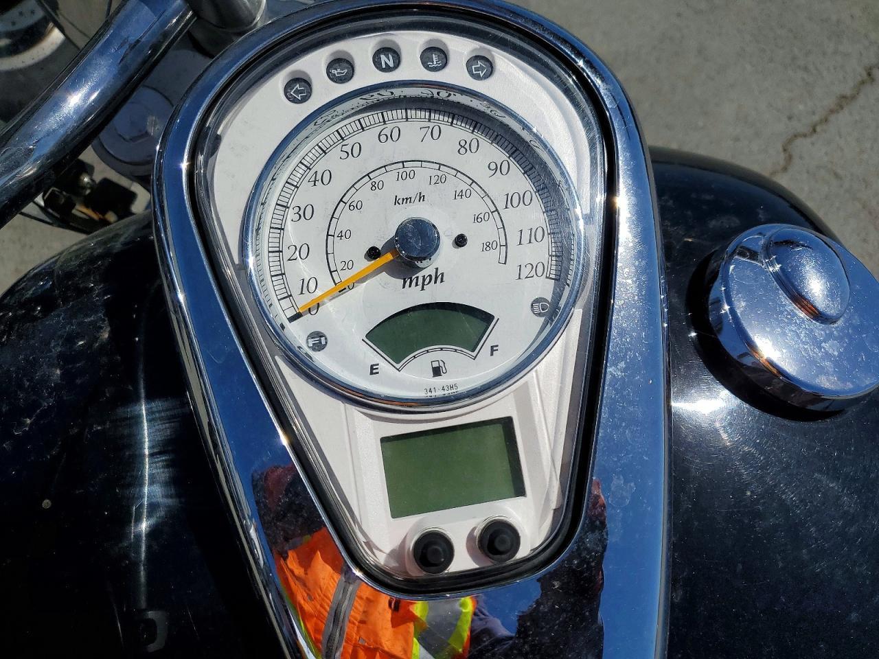 2016 Suzuki VL800