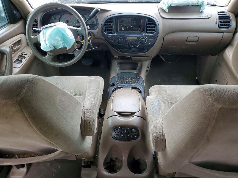 2004 Toyota Sequoia SR5
