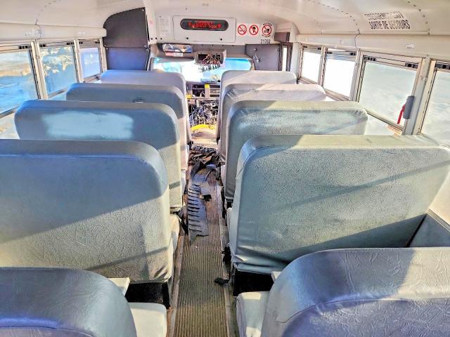 2011 Chev Express Cutaway G3500