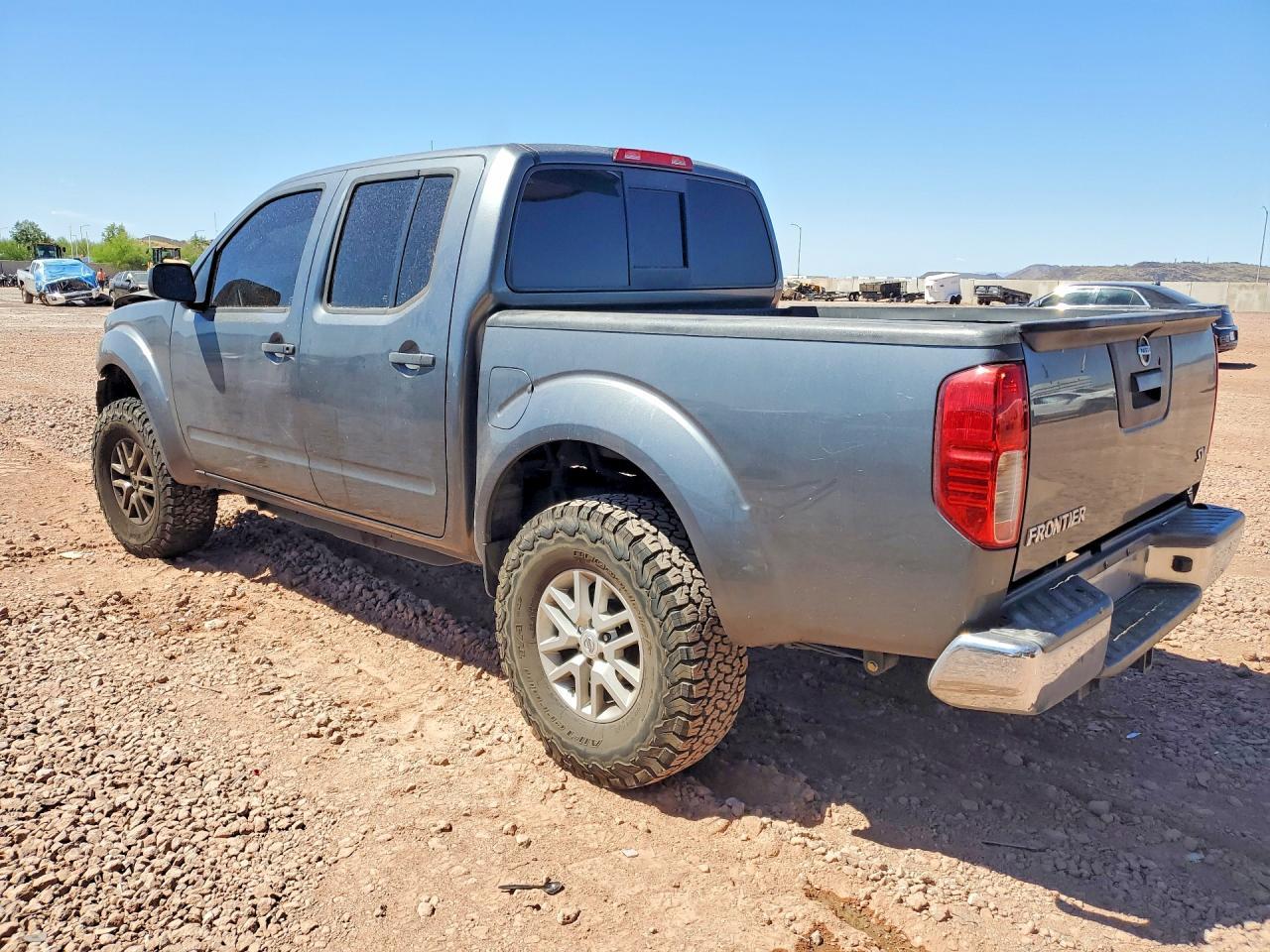 2016 Nissan Frontier SV