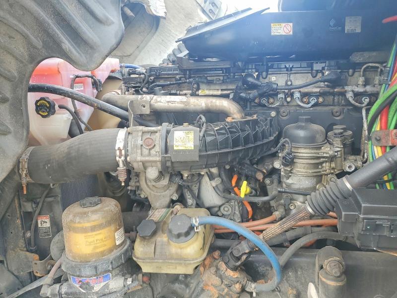 2016 Freigliner 2016 Freightliner Cascadia 125 Semi Truck