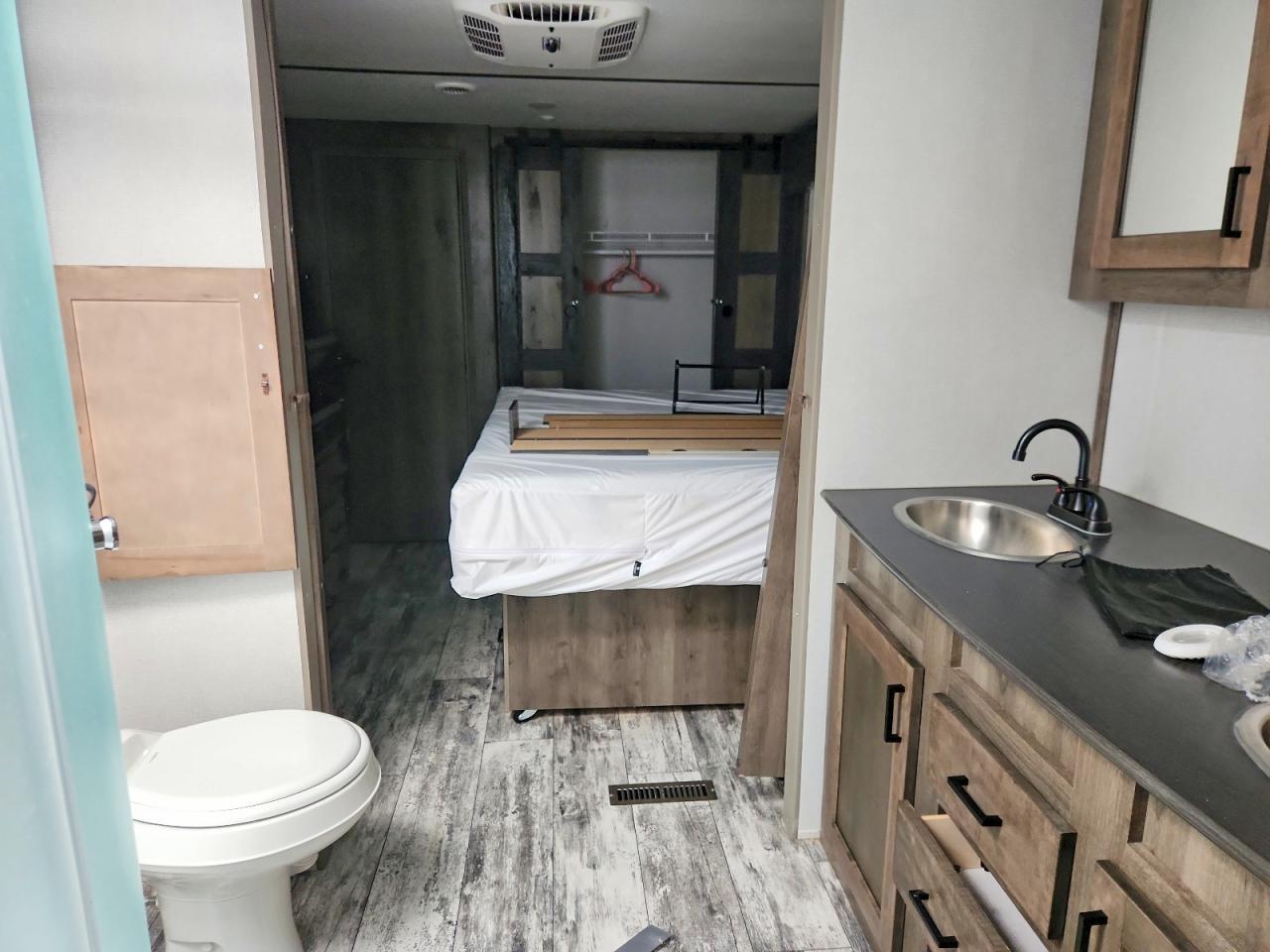 2020 Keystone Sprinter Camper