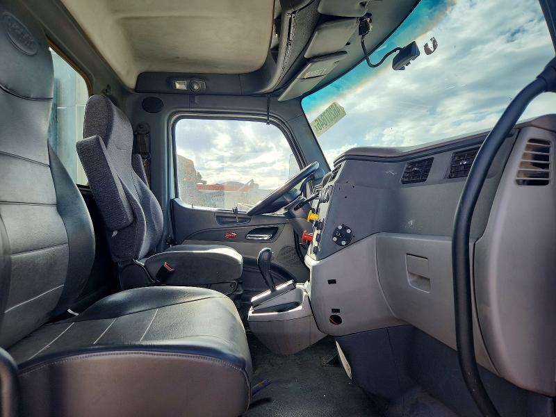 2015 Peterbilt 579 Semi Truck