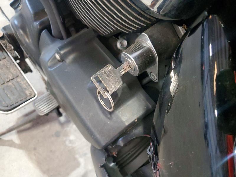 2019 Suzuki Vl1500 b