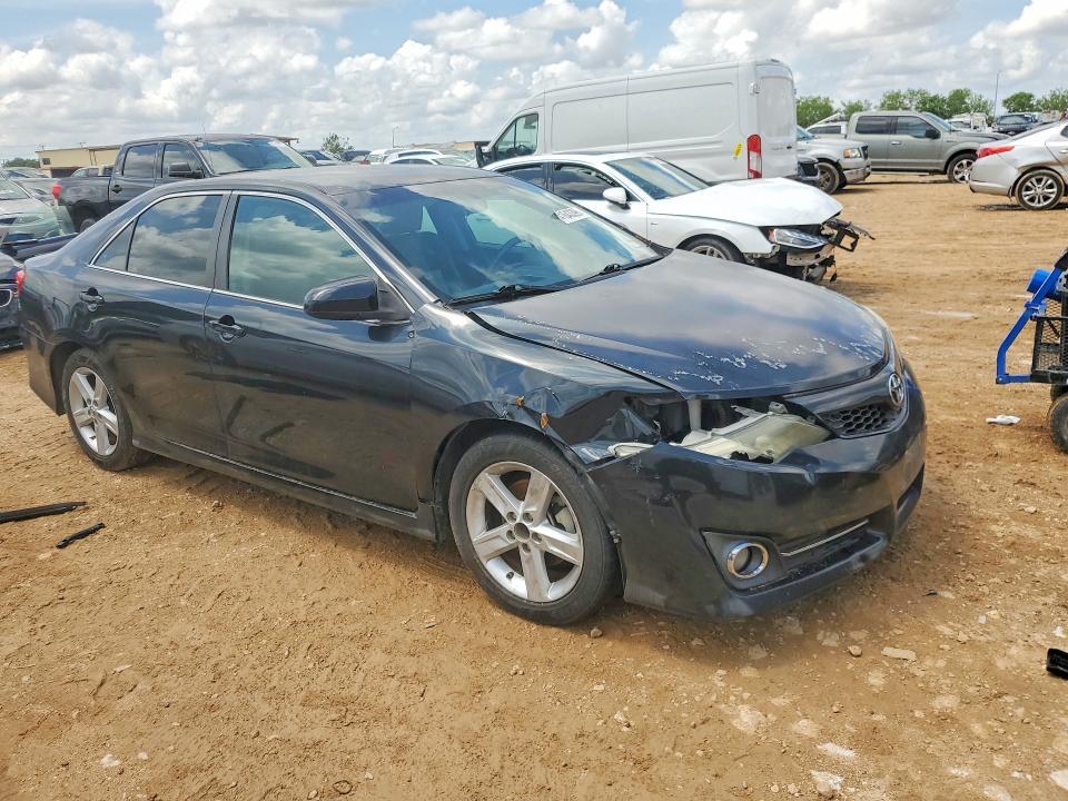 2014 Toyota Camry se