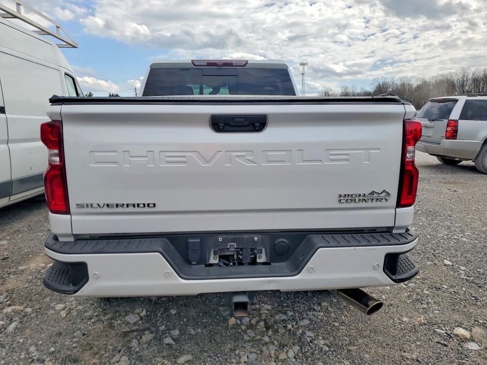 2022 Chevrolet Silverado K2500 High Country