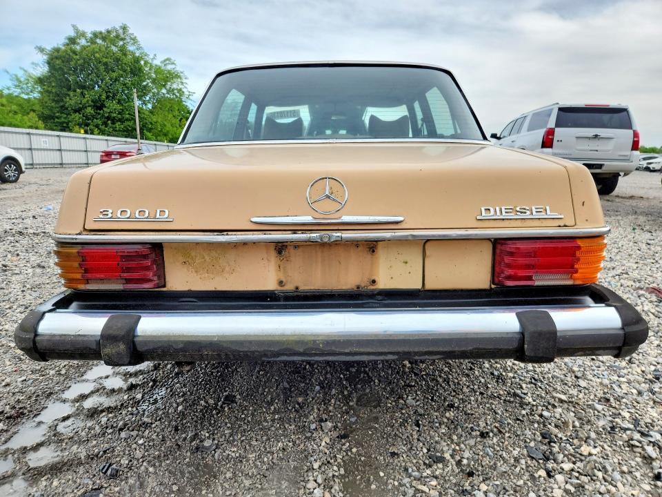 1976 Mercedes-Benz 240