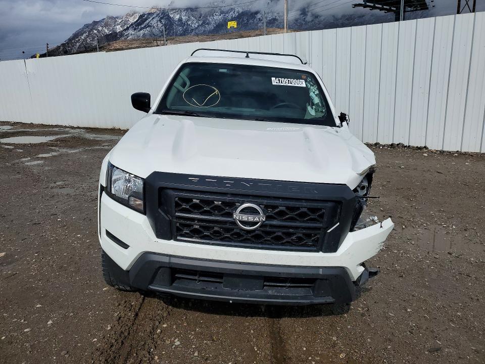 2023 Nissan Frontier S