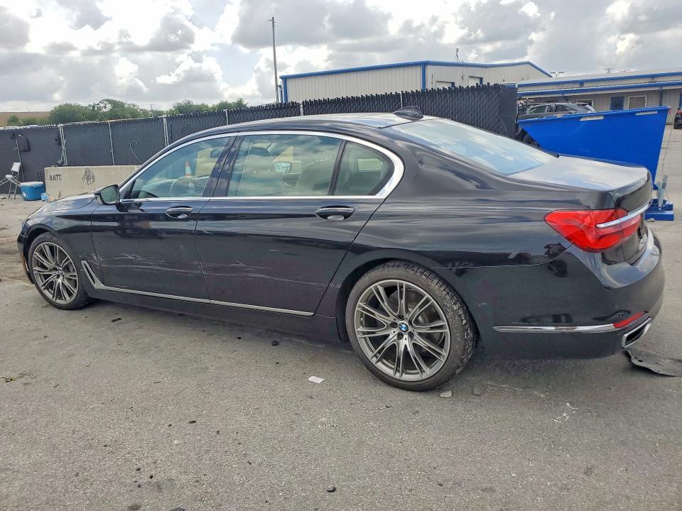 2016 BMW 740 i