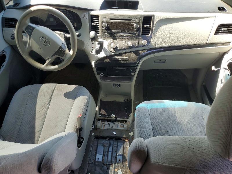 2011 Toyota Sienna le