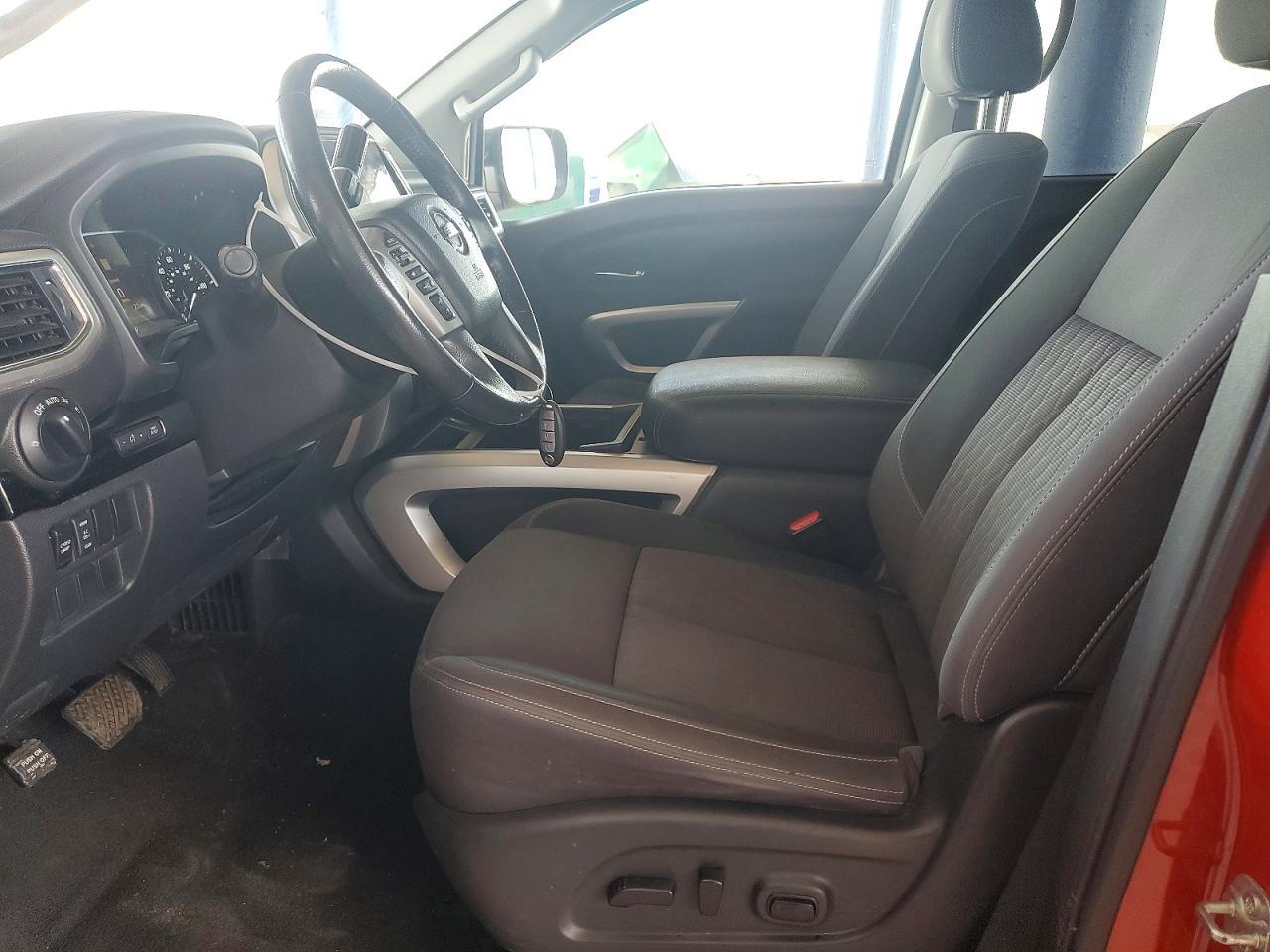 2021 Nissan Titan SV