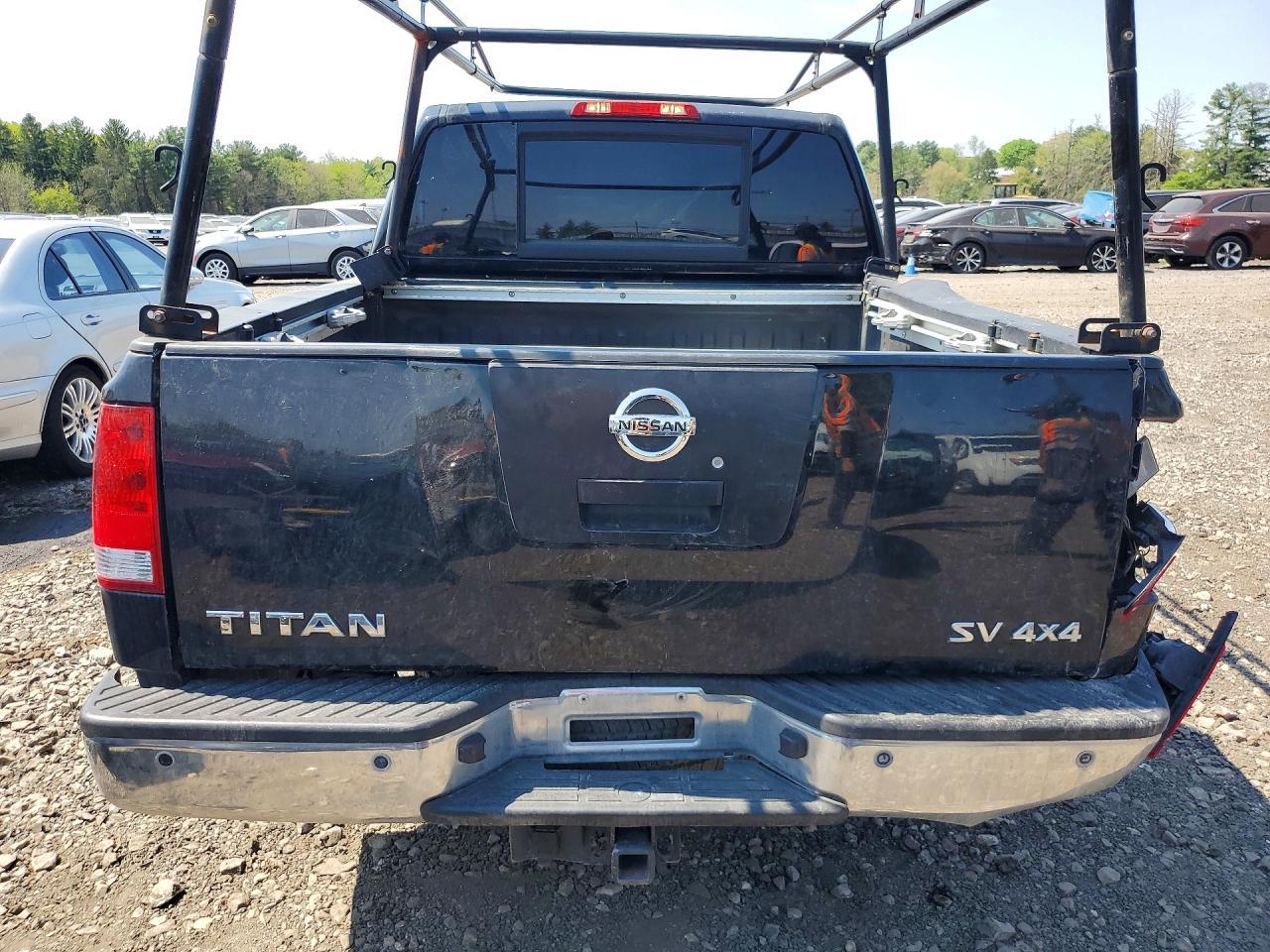2011 Nissan Titan SV