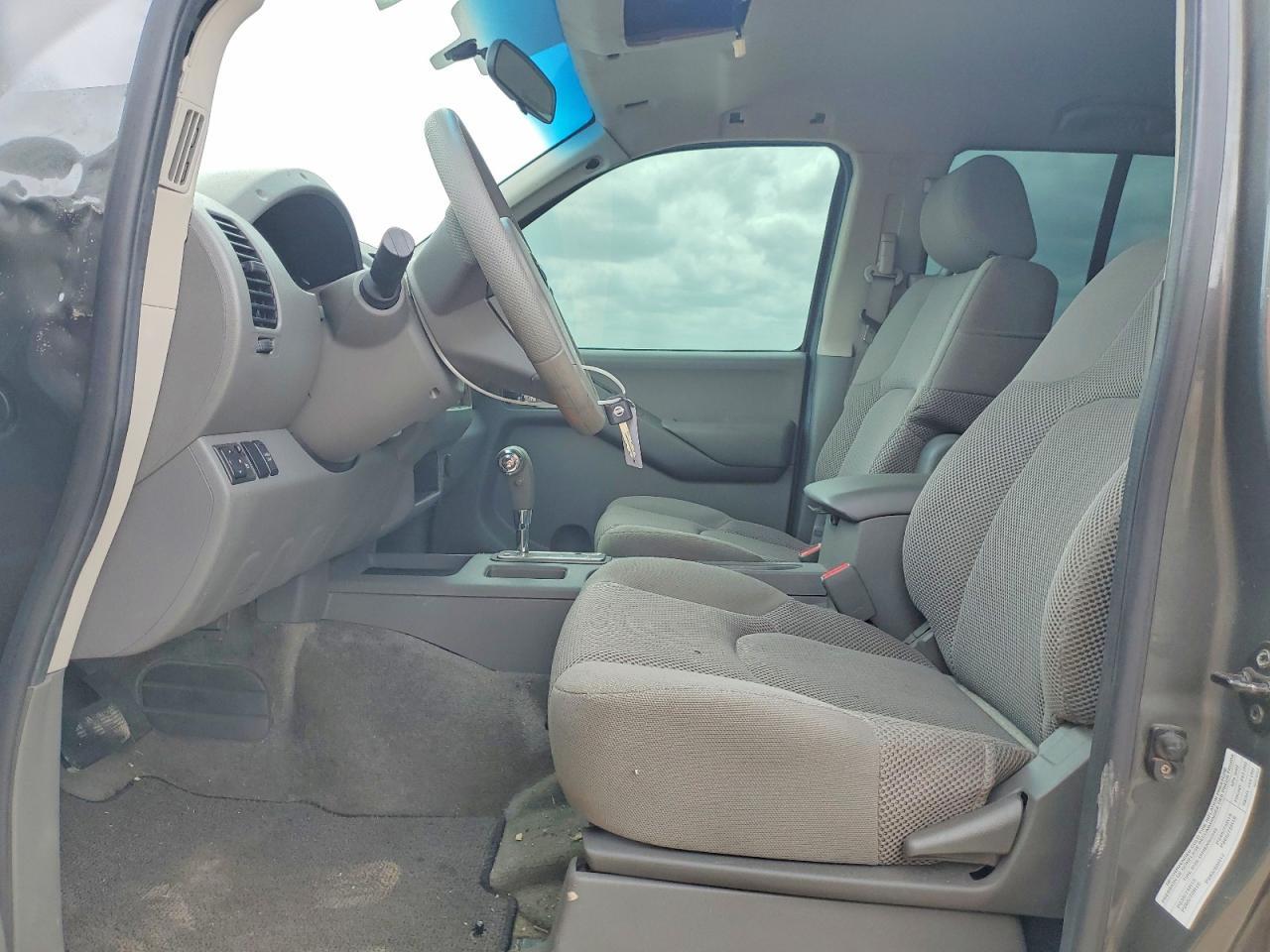 2005 Nissan Frontier SE